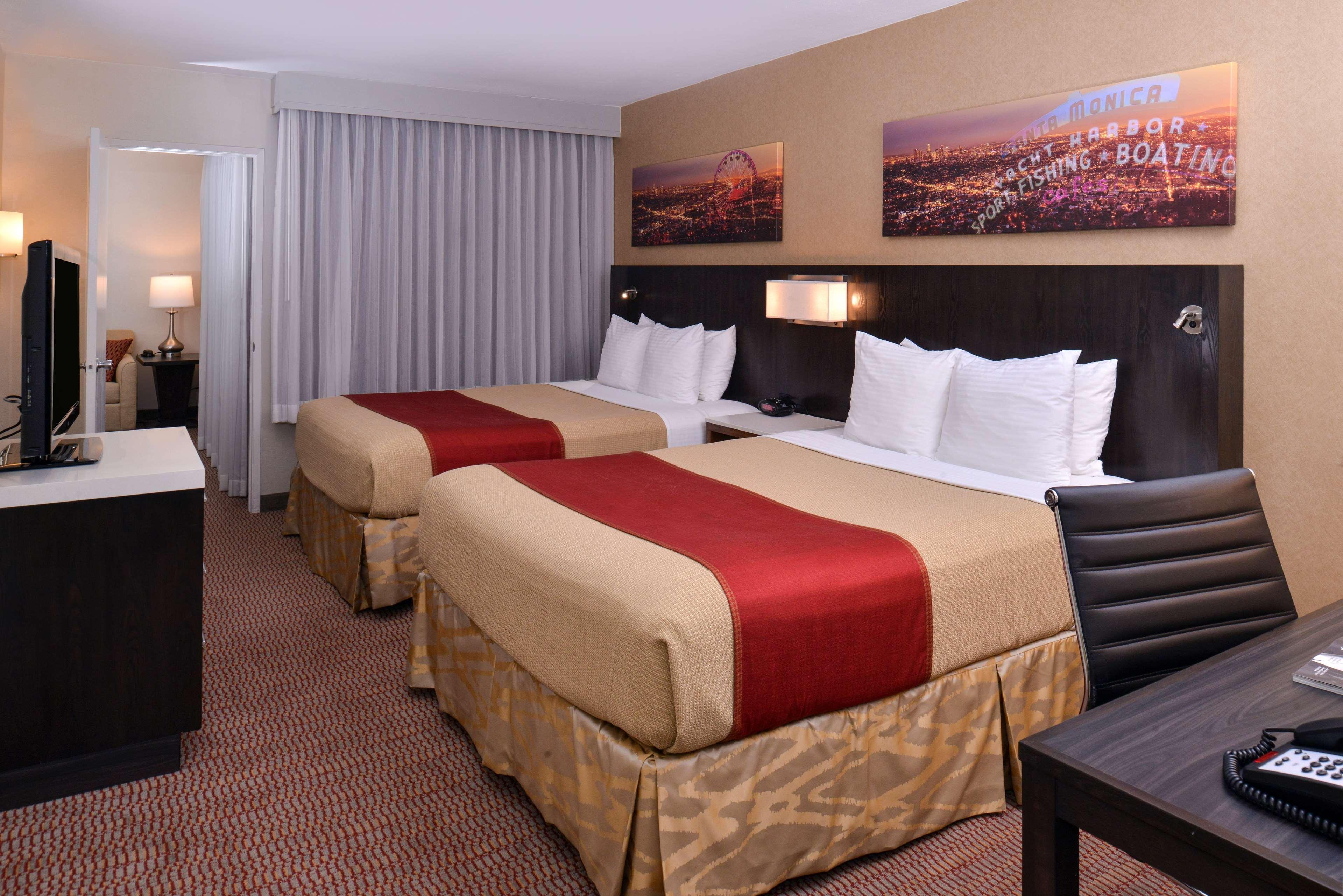 Western Royal Palace & Hotel Los Angeles