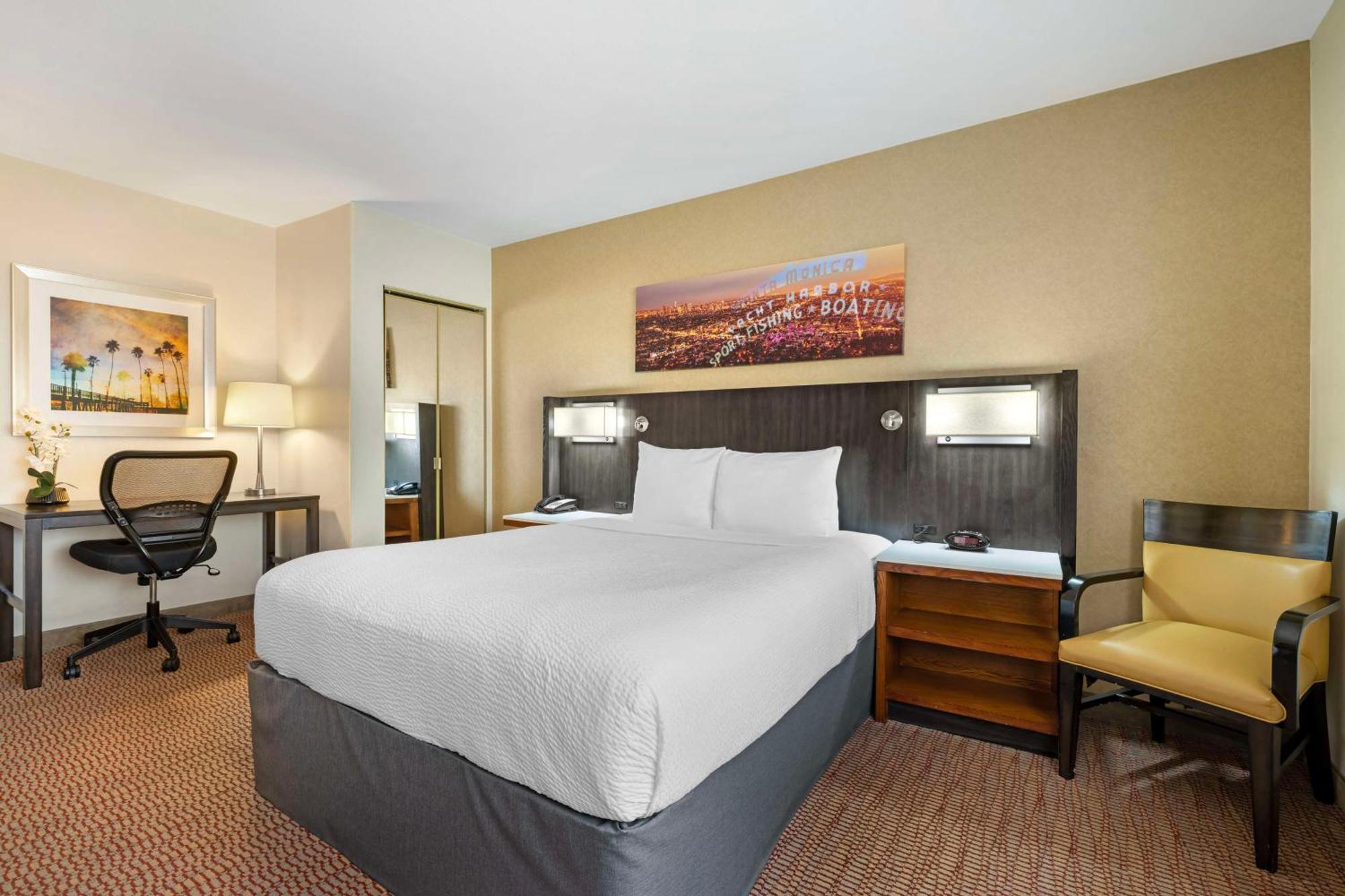 Western Royal Palace & 3*